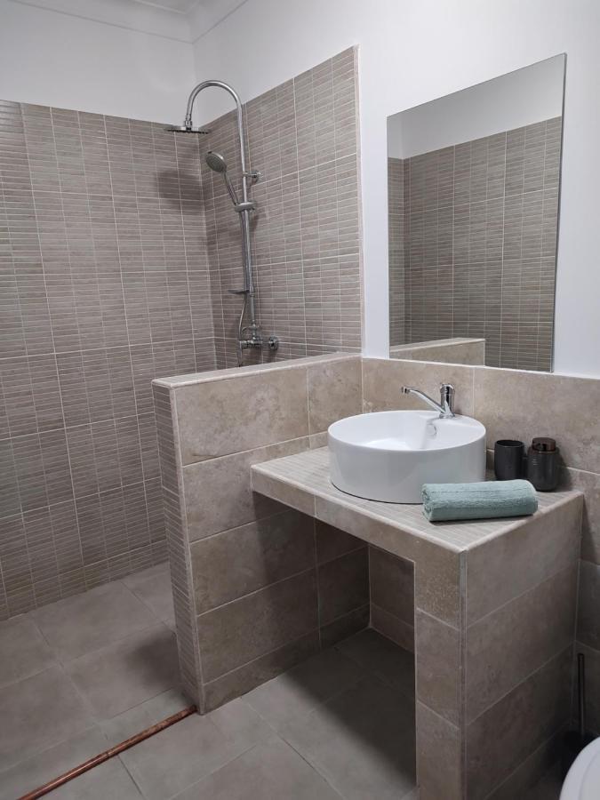 Central Apartment With 2 Bedrooms And 2 Bathrooms Oradea Exterior photo